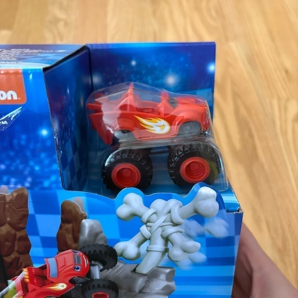 Fisher-Price Nickelodeon Blaze Slam & Soar Blaze - Action Packed Race Track NEW